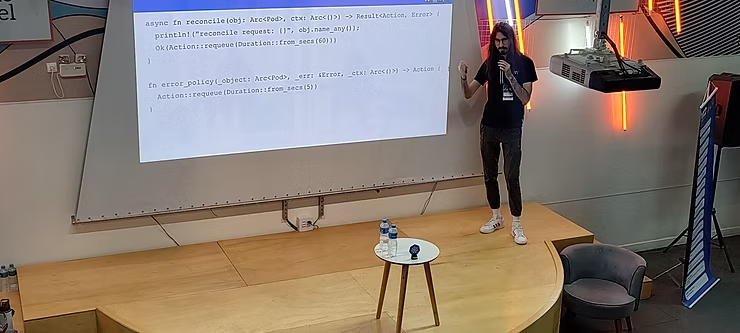 Oscar presenting at KCD Rio de Janeiro 2025